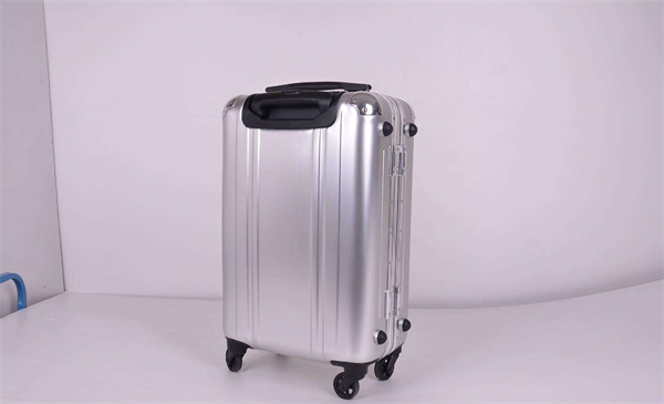 1642671954170703.jpg 行李箱