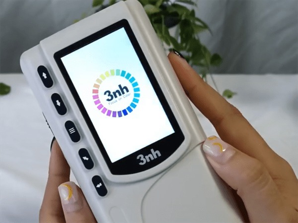 塑胶外壳——三恩时NR10QC